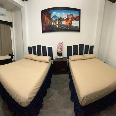 Hostal Casa De Grethel Flores Exterior photo